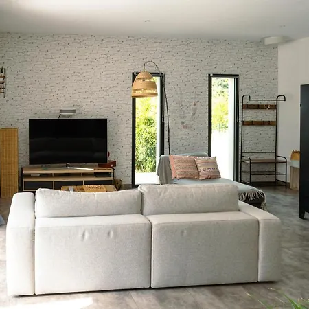 Moderne Perigueux *